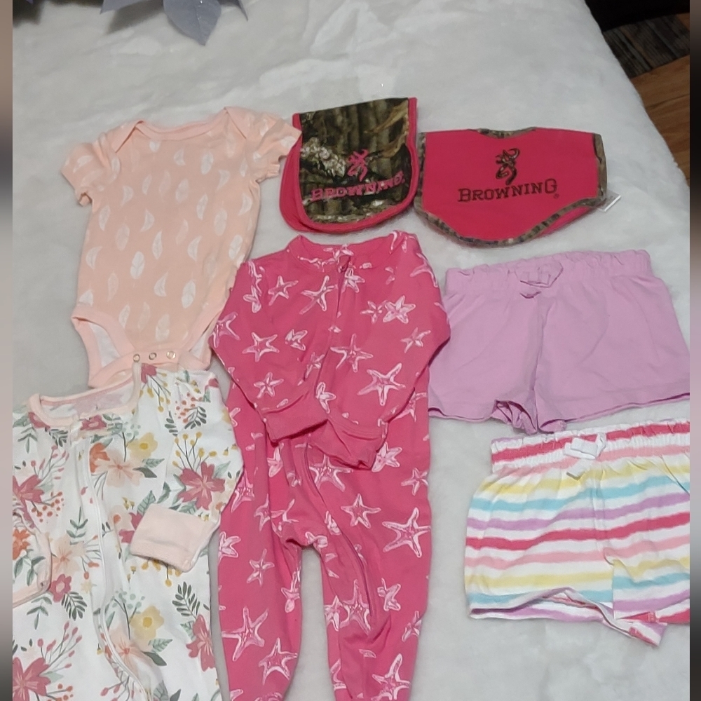 Bundle clothing for baby girl size 3/6